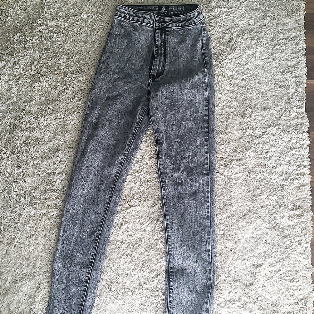 Gray Acid Wash Skinny Jeans